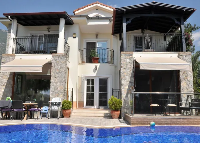 Crocus - Private 3 Bedroom In Ovacik 费特希耶