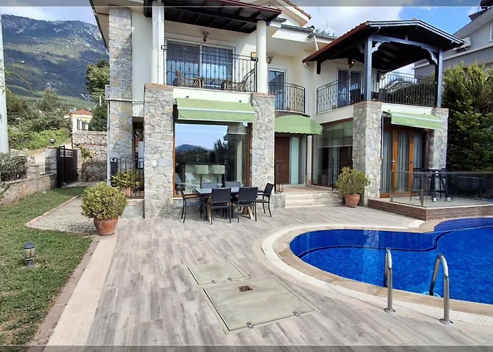 Crocus - Private 3 Bedroom In Ovacik 别墅 费特希耶