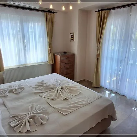 Crocus - Private 3 Bedroom In Ovacik フェティエ